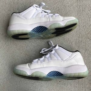 Jordan 11 Retro Low Legend Blue 6Y/7.5W